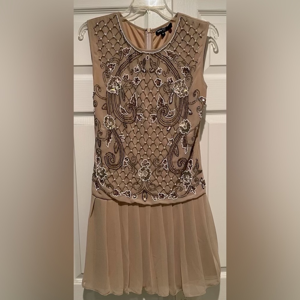 TFNC Flapper Inspired Beaded Dress